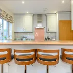 Pass The Keys Family Friendly In Baildon Court-free Parking 公寓