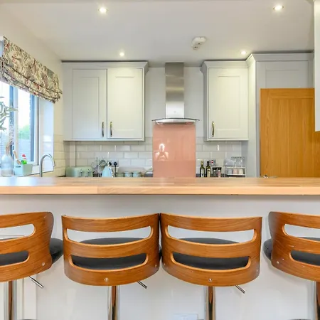 Pass The Keys Family Friendly In Baildon Court-free Parking Apartamento