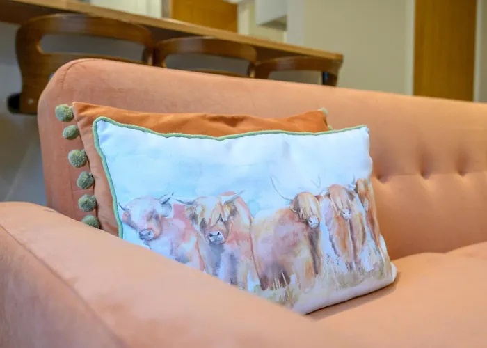 Pass The Keys Family Friendly In Baildon Court-free Parking 아파트 *