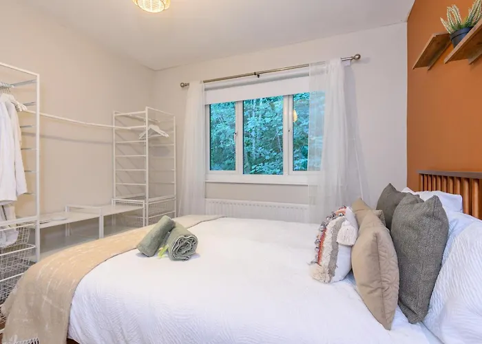 Apartamento Pass The Keys Family Friendly In Baildon Court-free Parking *