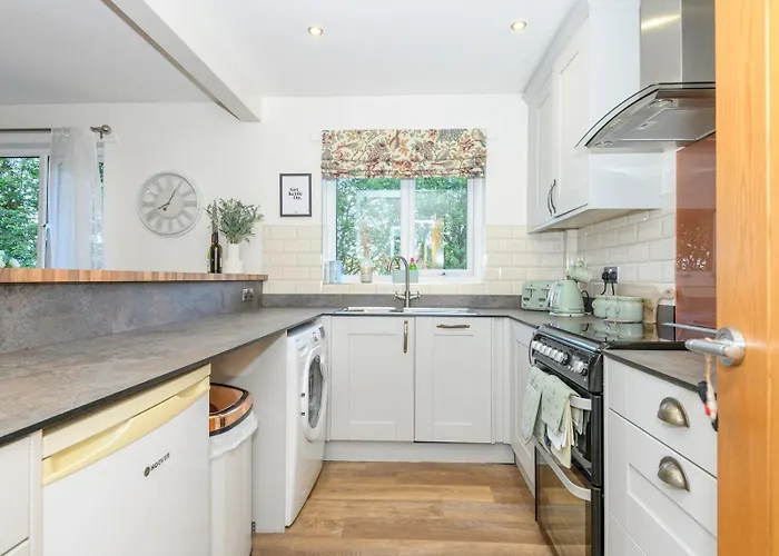 Pass The Keys Family Friendly In Baildon Court-free Parking 아파트 브래드퍼드